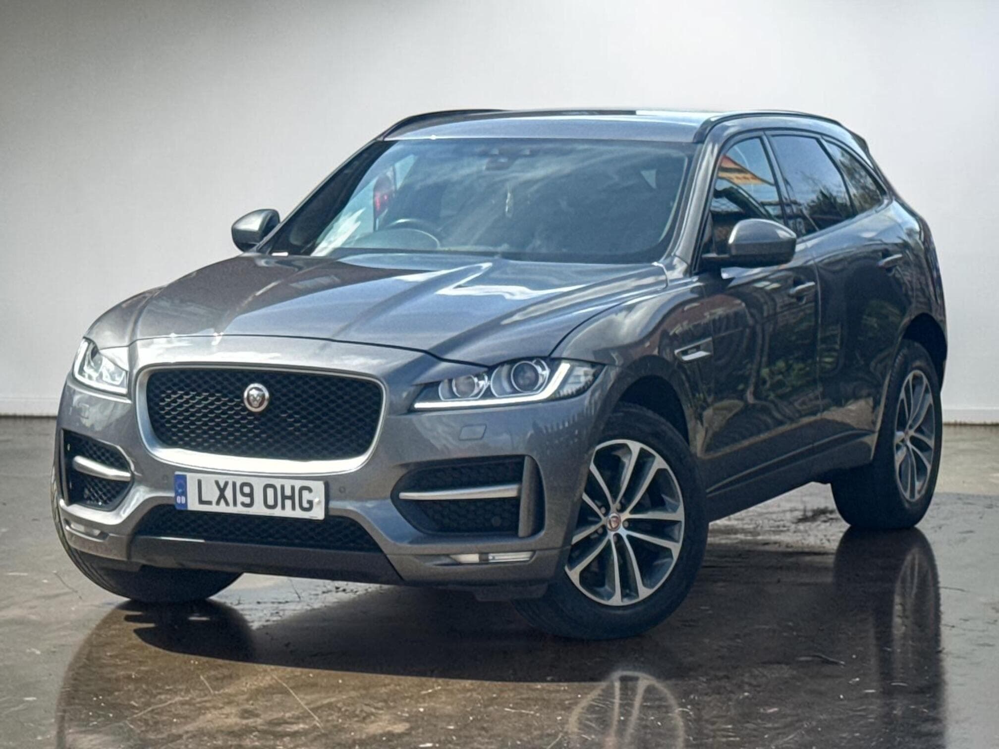 Jaguar F-PACE